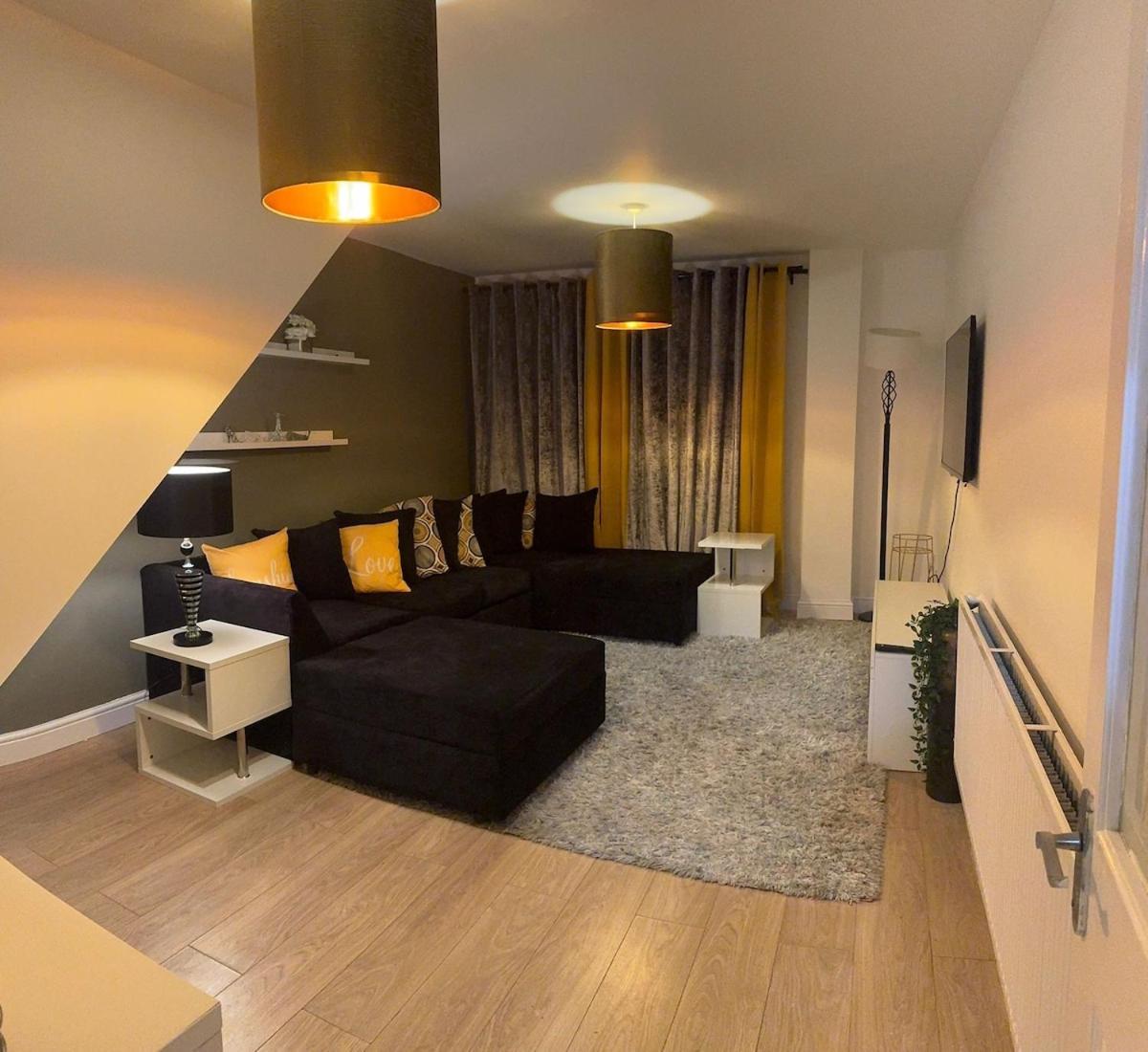 Warm Spacious Lovely House